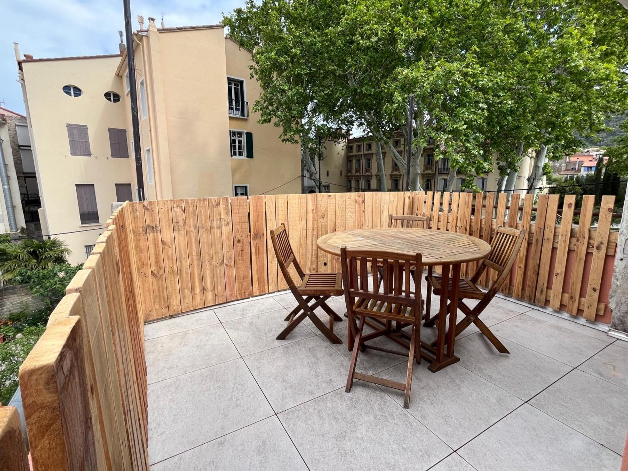 Au Coeur De Ville Avec Terrasse Ceret Luaran gambar